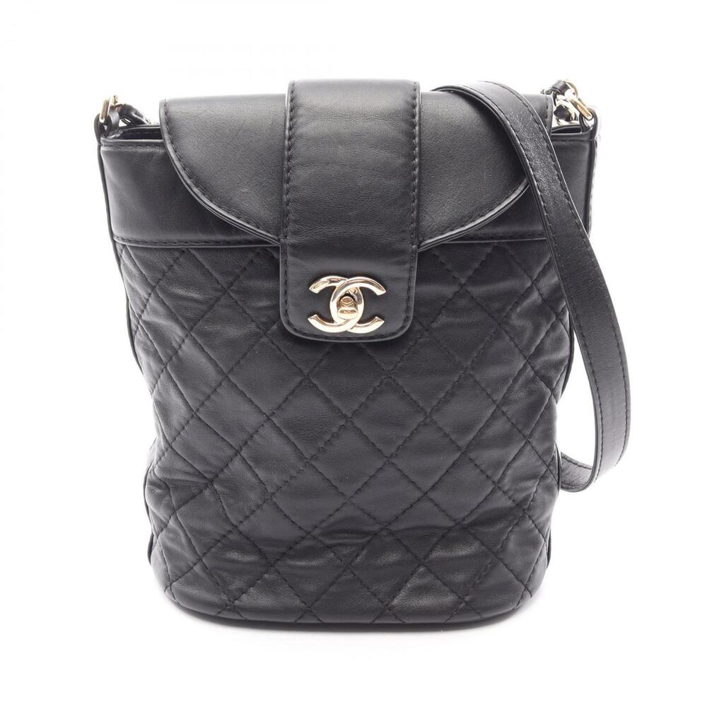Chanel Matelassé Bucket Shoulder Bag/Handbag, Leather, Women's, Black